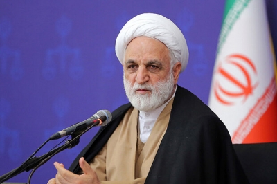 اژه ای:نباید در مقابل بخش خصوصی مانع تراشی شود