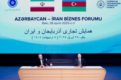 رئیس جمهور: ایران و آذربایجان همچون دو خانواده در دو سوی یک دیوارند