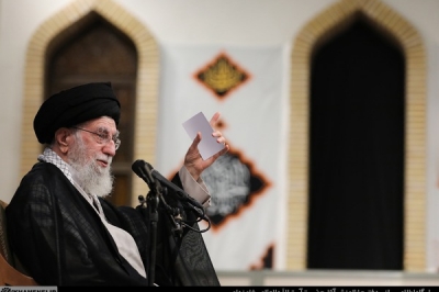  ملت با جهت گیری های گوناگون سیاسی و وزن متفاوت مذهبی پای ایران عزیز ایستاد/خداوند نصرت ملت ایران را تضمین کرده است